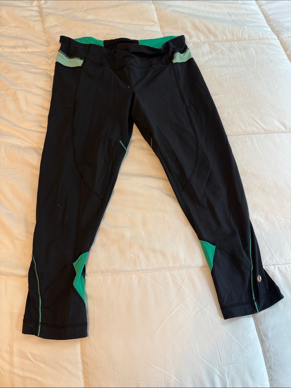 lululemon athletica Black Leggings with Green Accent Panels 10 fair shape